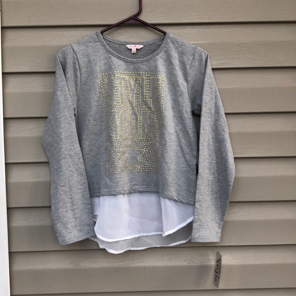 Delia’s Girl gray&cream long sleeve top  $5/25
